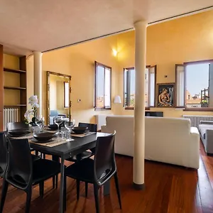 https://doge-morosini-palace.hotelinveneto.com